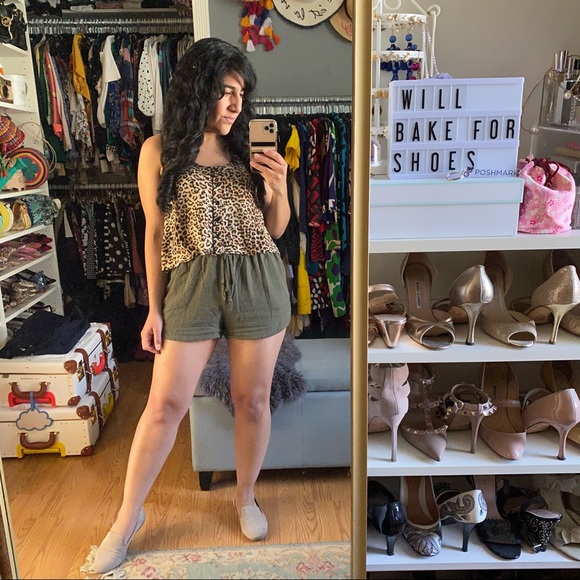 Sparkle & Fade Sleevless Hi-Lo Cheetah Print Top - Picture 2 of 10